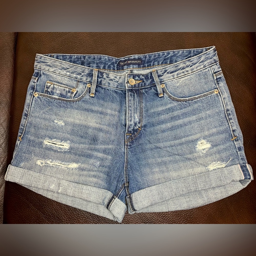 Women's Cult of individuality shorts size 29